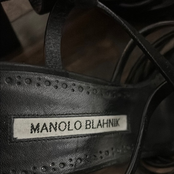 Preloved Manolo Blahnik Black Leather Sandals - timeless and elegant! - Picture 4 of 6